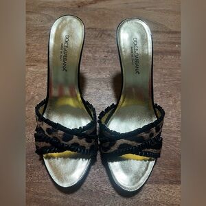 NEW Dolce & Gabbana leopard & leather kitten heels. Never worn. Stunning!
